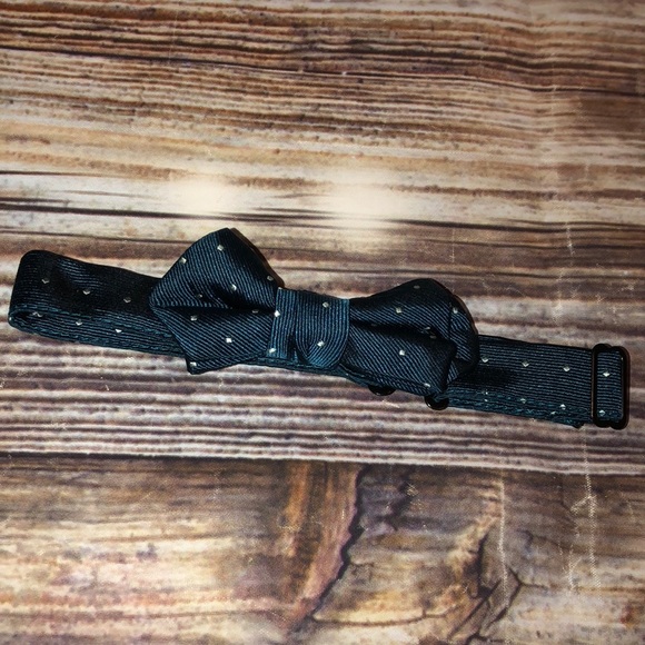 Crewcuts Other - Crewcuts polka dot bow tie size small